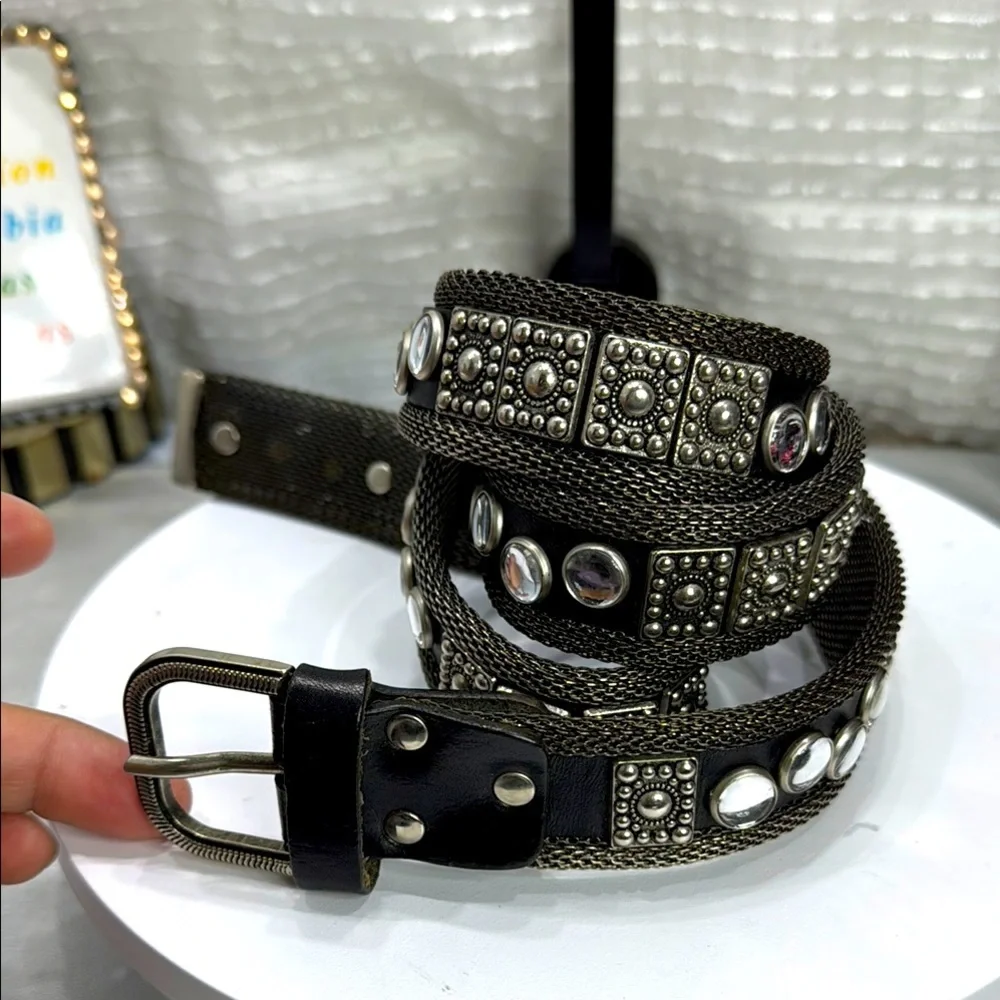 (H) Vintage silver mesh belt Belt with leather inserts and rivets, Y2K
